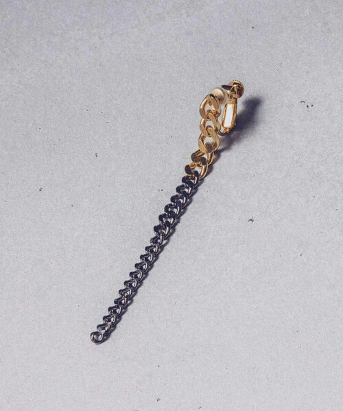 and cloud（アンドクラウド）の「Gradation Long Earring M / Single（イヤリング・レディース・シルバー/ゴールド系その他/シルバー系その他/イエローゴールド・FREE）」の6枚目の写真