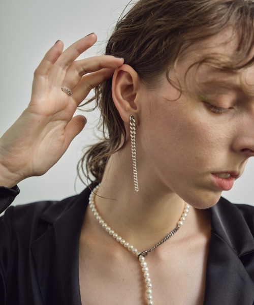 and cloud（アンドクラウド）の「Gradation Long Earring M / Single（イヤリング・レディース・シルバー/ゴールド系その他/シルバー系その他/イエローゴールド・FREE）」の22枚目の写真