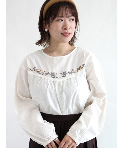 ehka sopo（エヘカソポ）の「ヨーク刺繍ブラウス（シャツ/ブラウス・レディース・オフホワイト/キナリ/ブラウン・ﾌﾘ-）」の6枚目の写真