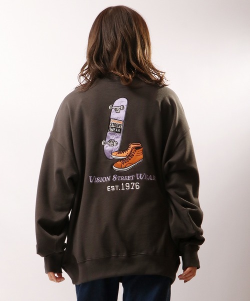 VISION STREET WEAR（ヴィジョンストリートウェア）の「VISION STREET WEAR 恐竜＆スケボー刺繍 裏毛クルーネックスウェットトレーナー（スウェット・メンズ・ホワイト/チャコール/パープル/チャコールグレー/アイボリー/グリーン・M/LL/L）」の20枚目の写真