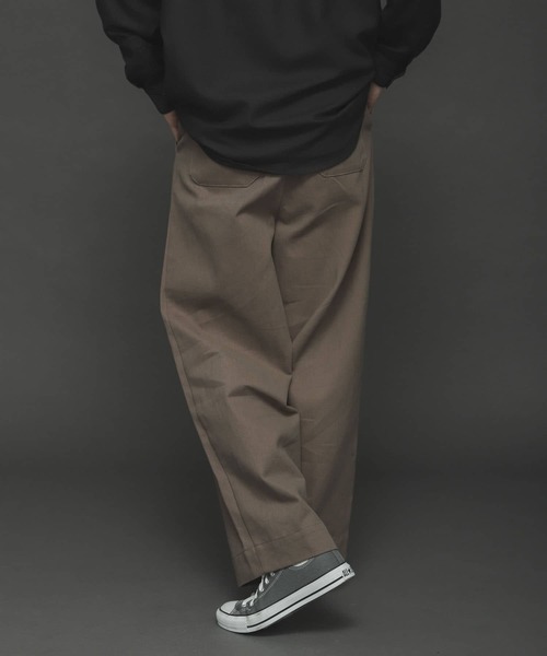 SENSE OF PLACE by URBAN RESEARCH（センスオブプレイスバイアーバンリサーチ）の「チノタックワイドパンツ（チノパンツ・メンズ・ベージュ/ブラウン/アイボリー・MEDIUM/LARGE）」の20枚目の写真