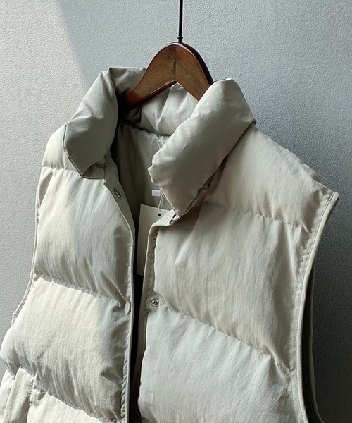 aimoha（アイモハ）の「フェイクダウンベスト（ダウンベスト・レディース・ベージュ/オフホワイト/ブラック・MEDIUM/LARGE/SMALL）」の20枚目の写真