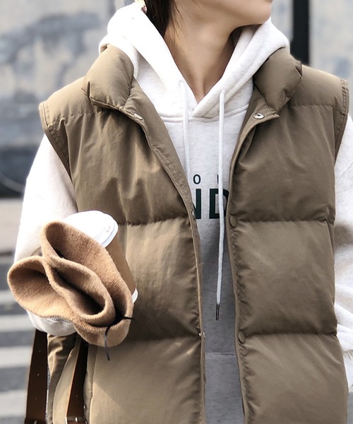 aimoha（アイモハ）の「フェイクダウンベスト（ダウンベスト・レディース・ベージュ/オフホワイト/ブラック・MEDIUM/LARGE/SMALL）」の17枚目の写真