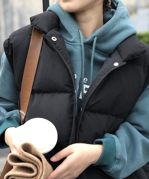 aimoha（アイモハ）の「フェイクダウンベスト（ダウンベスト・レディース・ベージュ/オフホワイト/ブラック・MEDIUM/LARGE/SMALL）」の13枚目の写真