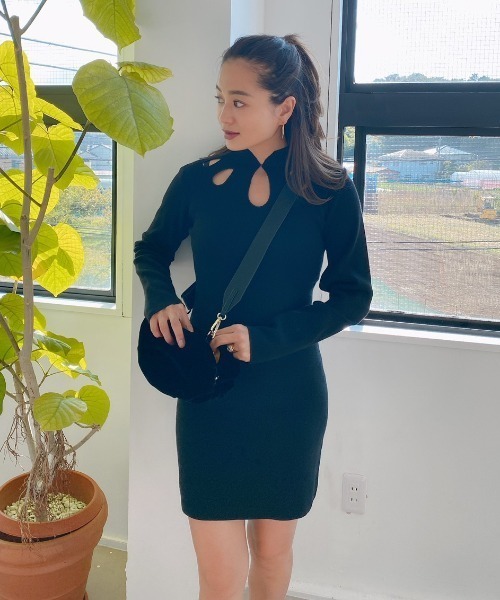 Vicente(ヴィセンテ)の「Arusha round bag(ショルダーバッグ・レディース・ブラック/ベージュ・FREE)」の5枚目の写真