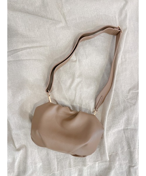 Vicente(ヴィセンテ)の「Arusha round bag(ショルダーバッグ・レディース・ブラック/ベージュ・FREE)」の7枚目の写真