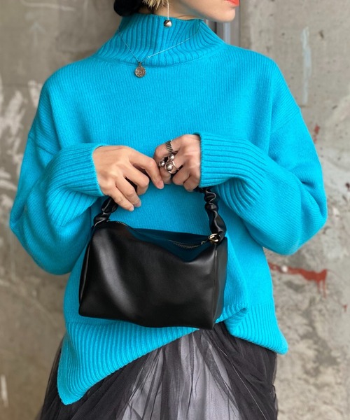 deux amour（ドゥーザムール）の「フリルハンドルミニボストンバッグ（ハンドバッグ・レディース・グリーン/ブラック/ブラウン・FREE）」の2枚目の写真