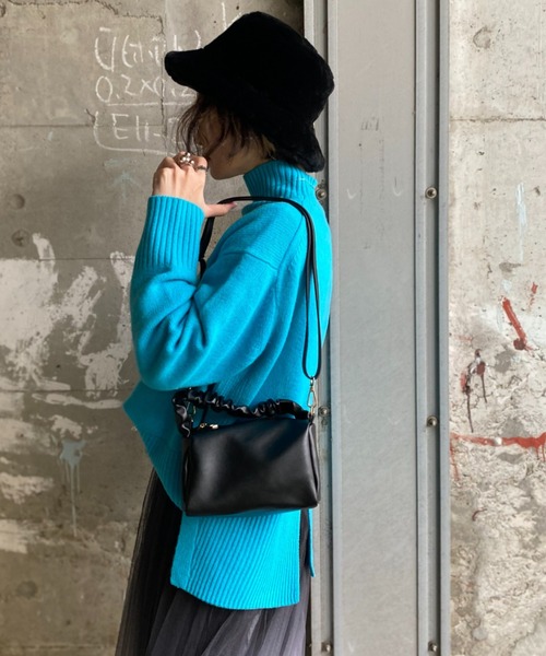 deux amour（ドゥーザムール）の「フリルハンドルミニボストンバッグ（ハンドバッグ・レディース・グリーン/ブラック/ブラウン・FREE）」の7枚目の写真