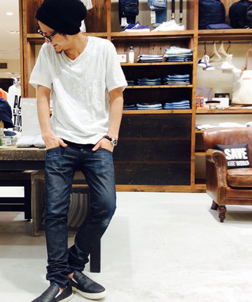 HAMNETT（ハムネット）の「【HAMNETT】 ワッシャ―T / VネックTシャツ（Tシャツ/カットソー・メンズ・ホワイト/ネイビー/レッド・L/M/S）」の11枚目の写真