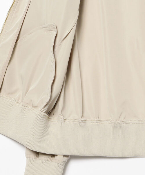 B:MING by BEAMS(ビーミングバイビームス)の「B:MING by BEAMS / ノーカラー ジップ ブルゾン 22SS(ブルゾン・レディース・ブラック/ベージュ/モスグリーン/アイボリー系・SMALL/MEDIUM/LARGE)」の22枚目の写真