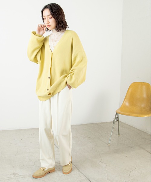 ANGIE(アンジー)の「Vネックオーバーサイズカラーカーディガン(カーディガン/ボレロ・レディース・グリーン/イエロー/オフホワイト/ブラック・FREE)」の21枚目の写真