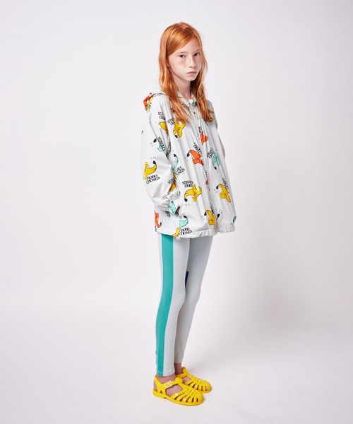 BOBO CHOSES(ボボショーズ)の「Sniffy Dog all over rain jacket(レインコート/ポンチョ・キッズ・ライトグレー系・2-3Y/4-5Y/6-7y/8-9y)」の10枚目の写真