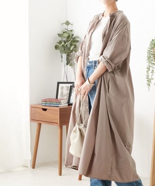 OMNES(オムネス)の「ポプリンソフトフィニッシュ バックギャザーワンピース(ワンピース・レディース・イエロー/グレイッシュベージュ/ホワイト・FREE)」の15枚目の写真