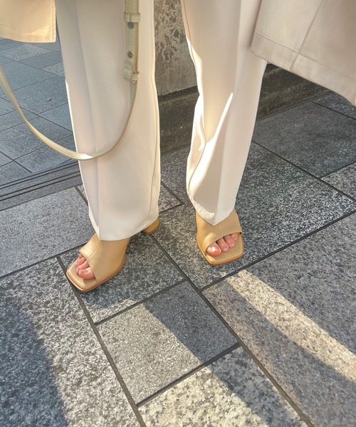 un dix cors（アンディコール）の「洗練された足元　ストレッチミュール（サンダル・レディース・ブラック/ベージュ・23/24/24.5）」の8枚目の写真