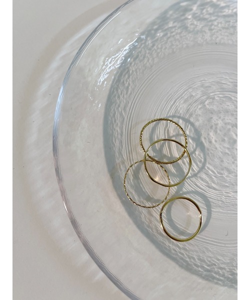 mystic（ミスティック）の「[eau un bijou]  thin rings4set（リング・レディース・ゴールド・FREE）」の2枚目の写真