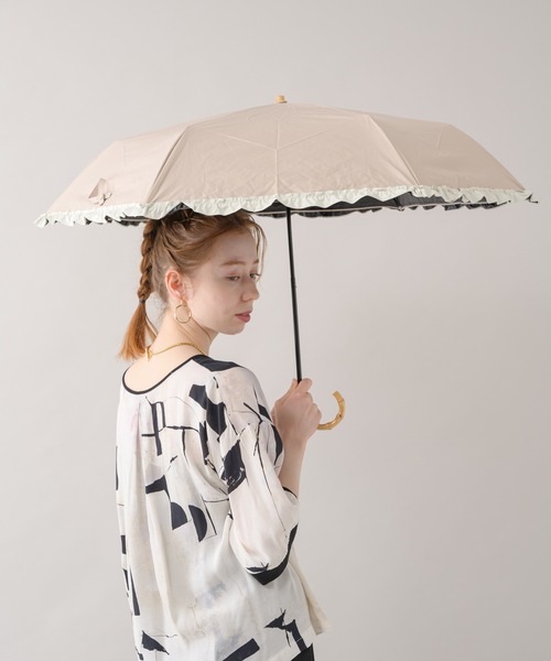 because（ビコーズ）の「because ヒートカットバイカラーフリル晴雨兼用ミニ日傘（折りたたみ傘・レディース・ブラック/ベージュ・FREE）」の9枚目の写真