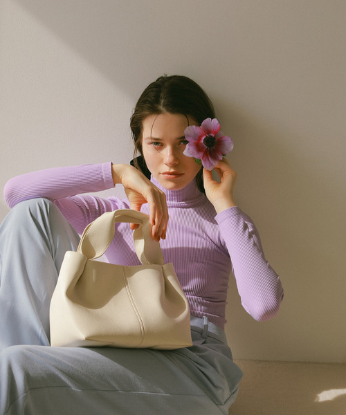 EFOLE（エフォル）の「【EFOLE】 タックハンドル トートバッグ（トートバッグ・レディース・ホワイト/ブラック・FREE）」の13枚目の写真