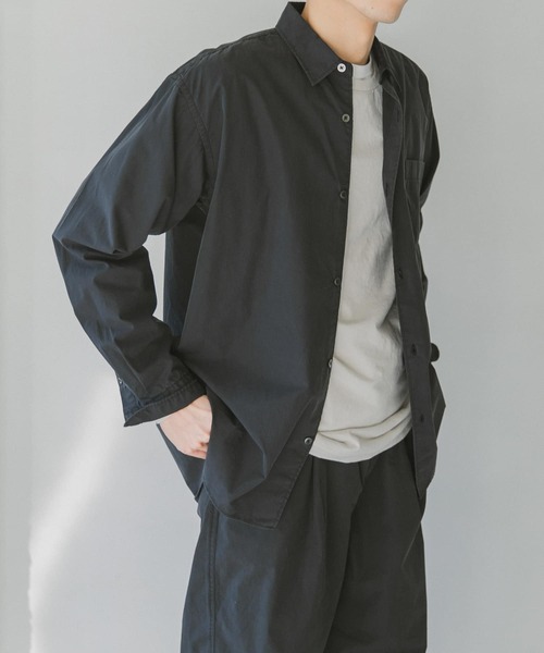 URBAN RESEARCH DOORS（アーバンリサーチドアーズ）の「フェードカラーボックスレギュラーシャツ（シャツ/ブラウス・メンズ・カーキ/ブラック/ホワイト/ブラウン/ブルー・42/38/40）」の3枚目の写真