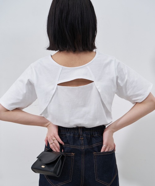 VANNIE U（ヴァニーユー）の「スリットボレロTシャツ（Tシャツ/カットソー・レディース・ホワイト/ブラック/ベージュ・FREE）」の11枚目の写真