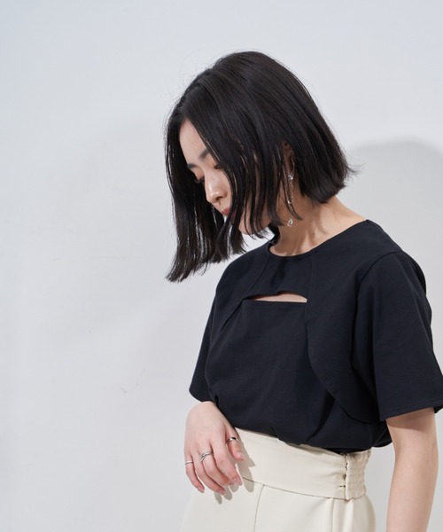 VANNIE U（ヴァニーユー）の「スリットボレロTシャツ（Tシャツ/カットソー・レディース・ホワイト/ブラック/ベージュ・FREE）」の9枚目の写真