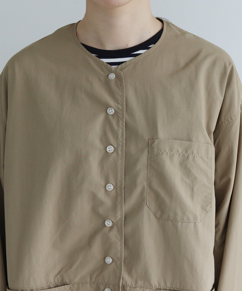 PAR ICI（パーリッシィ）の「リサイクルナイロン ノーカラージャケット (セットアップ対応)（ノーカラージャケット・レディース・ベージュ/ネイビー・FREE）」の20枚目の写真