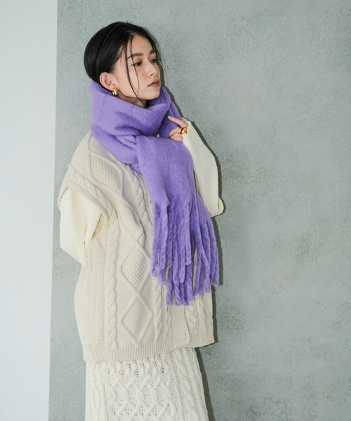 AIC.（エーアイシー）の「ビビッドカラーバルキーフリンジマフラー