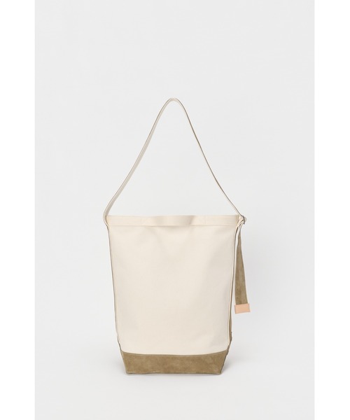 Hender Scheme（エンダースキーマ）の「campus suede shoulder big（ショルダーバッグ・レディース・ブラック/ベージュ/ブラウン系その他・FREE）」の3枚目の写真