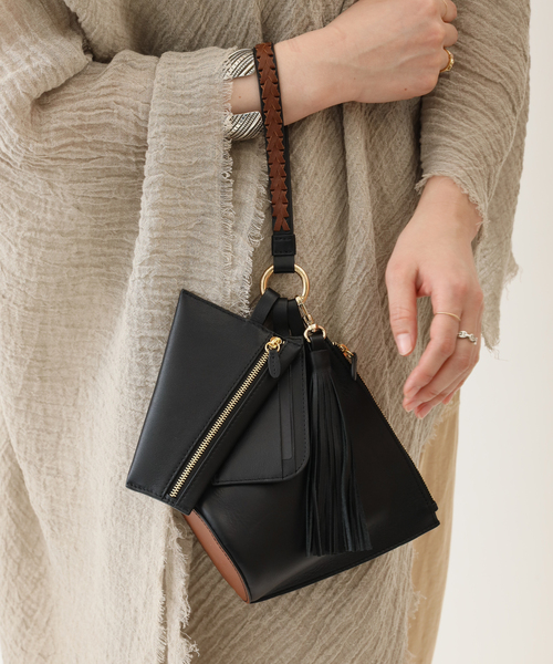 AMBOISE(アンボワーズ)の「≪追加≫【ATELIER AMBOISE】 3セットバッグ2◆(ハンドバッグ・レディース・キャメル/ブラック・FREE)」の2枚目の写真