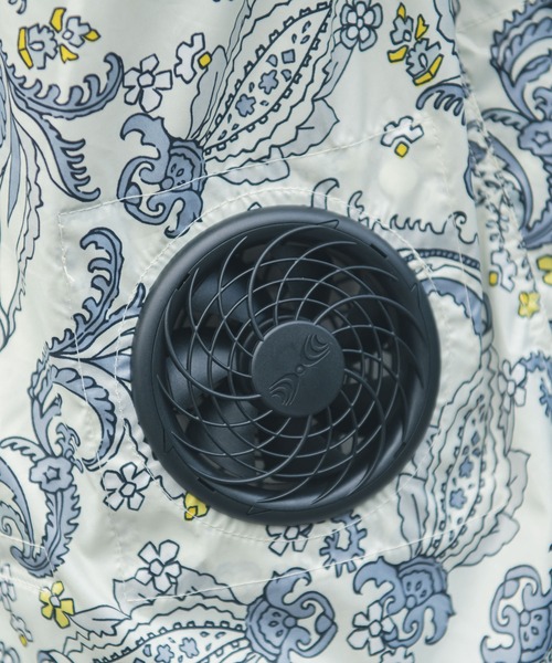 空調服（クウチョウフク）の「【KiU×空調服(R)】キウ エアコンディションドベスト（アウトドアグッズ・メンズ・ライトグレー/ブラック/カーキ/ホワイト×ブルー/ホワイト系その他/ベージュ系その他/ブラック×ライム/ブラック×カーキ/ホワイト系その他2・SMALL/MEDIUM/LARGE/X-LARGE）」の19枚目の写真