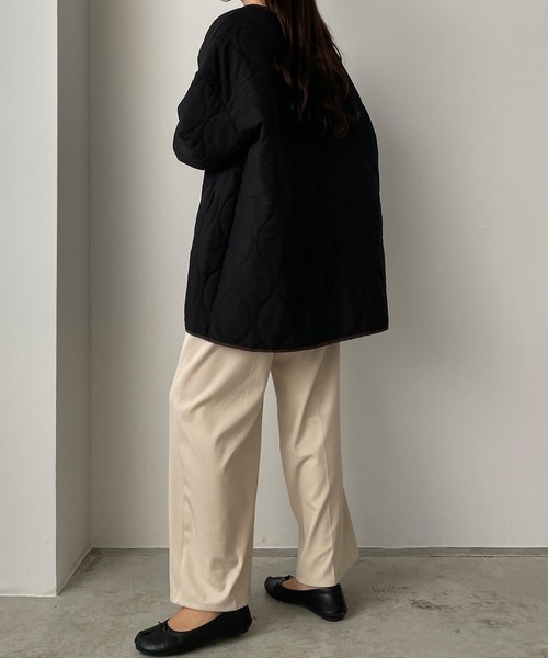 Louere（ルエレ）の「配色パイピングキルティングコート（ダウンジャケット/コート・レディース・ブラック/アイボリー/ブラウン・SMALL/MEDIUM/LARGE）」の7枚目の写真