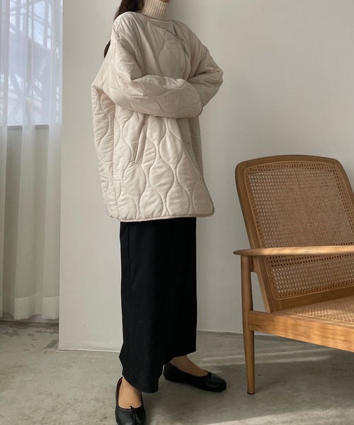 Louere（ルエレ）の「配色パイピングキルティングコート（ダウンジャケット/コート・レディース・ブラック/アイボリー/ブラウン・SMALL/MEDIUM/LARGE）」の13枚目の写真