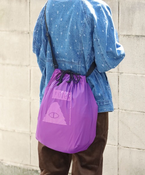 POLeR(ポーラー)の「POLeR/ポーラー SHOULDER ECO BAG ショルダーバック パッカブル(エコバッグ/サブバッグ・メンズ・ブルー/ブラック/パープル/ホワイト/ライトグリーン・ONE SIZE)」の5枚目の写真