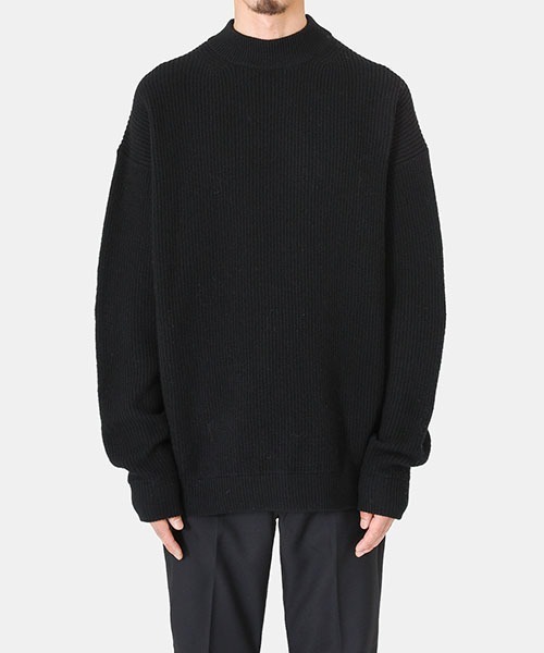 crepuscule（クレプスキュール）の「crepuscule / クレプスキュール：【ONLY ARK】別注 Moc Neck L/S：2203-028-ARK[COR]（ニット/セーター・メンズ・ブラック/グリーン・2/1）」の17枚目の写真