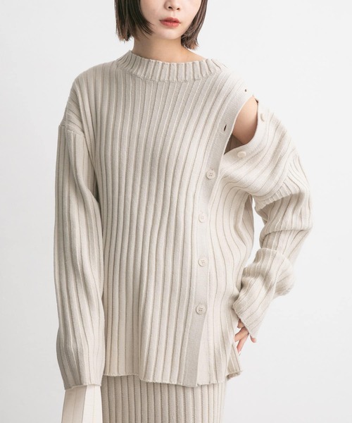 KBF(ケイビーエフ)の「アシメオープンデザインリブニット(ニット/セーター・レディース・ネイビー/グリーン/ベージュ系その他・ONE)」の2枚目の写真