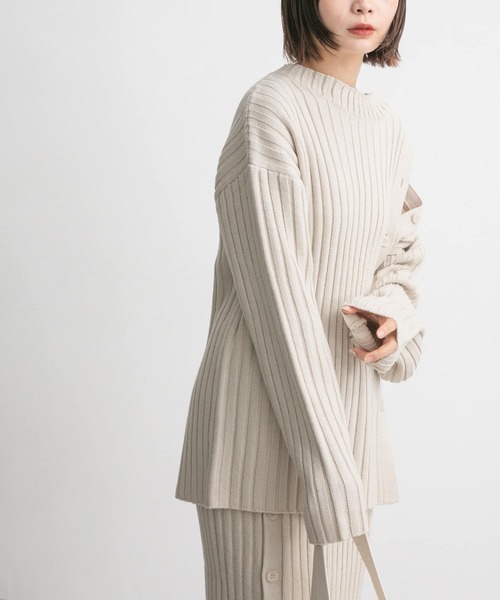 KBF(ケイビーエフ)の「アシメオープンデザインリブニット(ニット/セーター・レディース・ネイビー/グリーン/ベージュ系その他・ONE)」の19枚目の写真