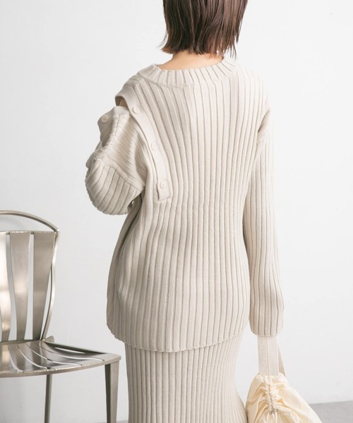 KBF(ケイビーエフ)の「アシメオープンデザインリブニット(ニット/セーター・レディース・ネイビー/グリーン/ベージュ系その他・ONE)」の21枚目の写真