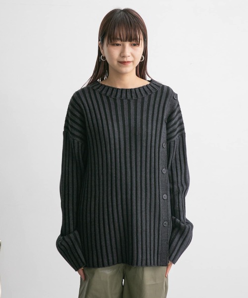 KBF(ケイビーエフ)の「アシメオープンデザインリブニット(ニット/セーター・レディース・ネイビー/グリーン/ベージュ系その他・ONE)」の4枚目の写真