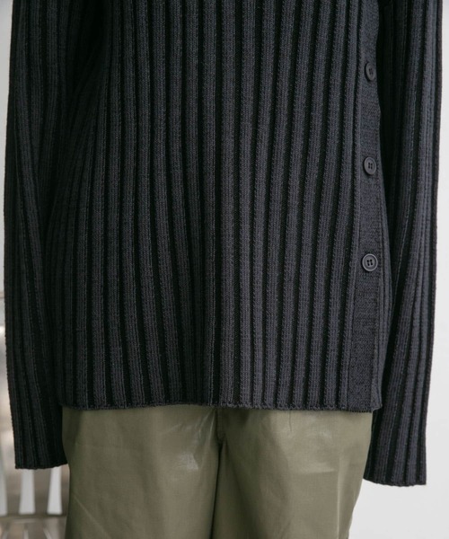 KBF(ケイビーエフ)の「アシメオープンデザインリブニット(ニット/セーター・レディース・ネイビー/グリーン/ベージュ系その他・ONE)」の10枚目の写真