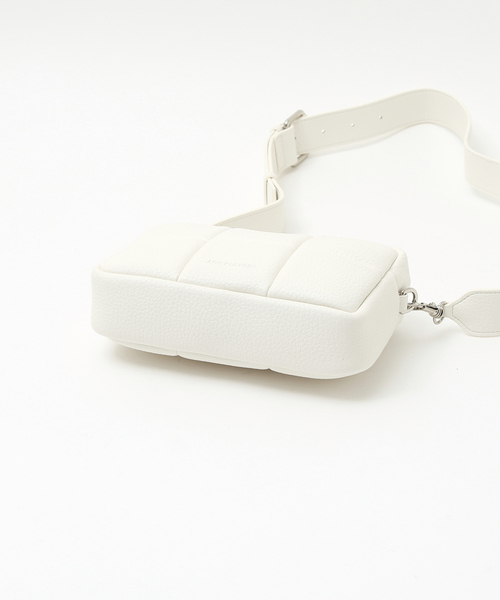 ADD CULUMN（アドカラム）の「【ADD CULUMN】スクエアショルダーバッグ（ショルダーバッグ・レディース・ベージュ/ホワイト・フリー）」の8枚目の写真