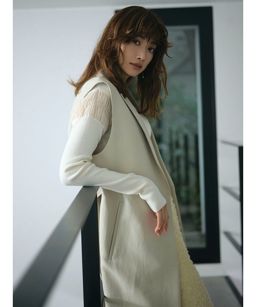 emmi(エミ)の「【emmi atelier】テーラーカラーロングジレ(ベスト・レディース・オリーブ/ブラック・FREE)」の3枚目の写真