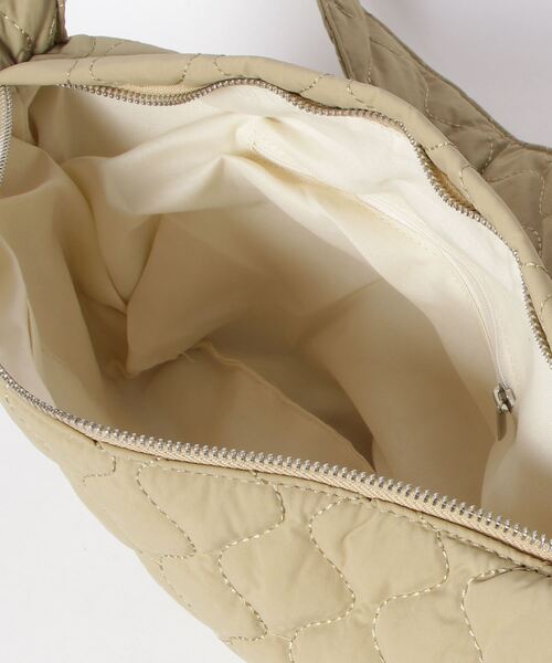 paravion(パラビオン)の「【トレンドのドロストデザイン】【長さの調整可能】ソフトキルトショルダーバッグ(ショルダーバッグ・レディース・ベージュ/アイボリー/ブラック・FREE)」の18枚目の写真