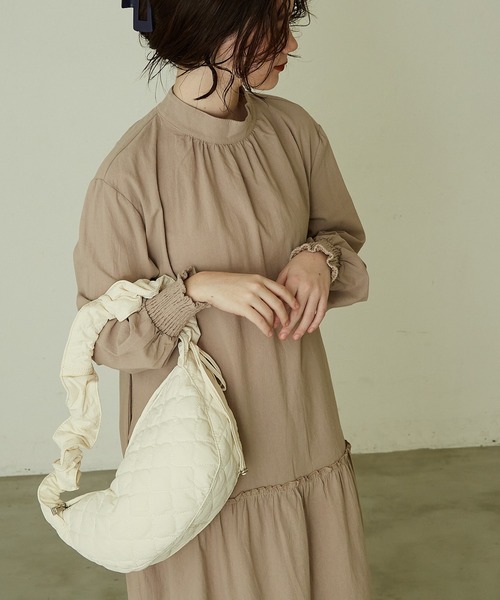 paravion(パラビオン)の「【トレンドのドロストデザイン】【長さの調整可能】ソフトキルトショルダーバッグ(ショルダーバッグ・レディース・ベージュ/アイボリー/ブラック・FREE)」の16枚目の写真