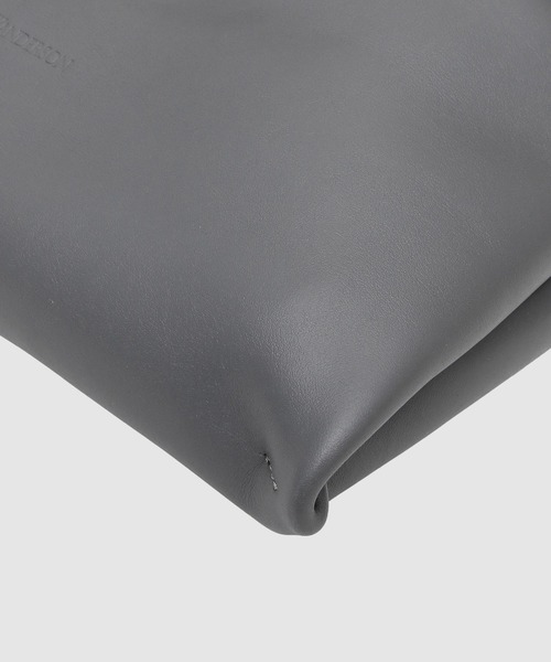 JW Anderson（ジェイダブリューアンダーソン）の「バッグ（ショルダーバッグ・レディース・グレー系その他・FREE）」の5枚目の写真