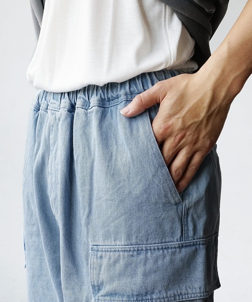 MinoriTY(マイノリティ)の「【MinoriTY】デニムイージーカーゴパンツ ワイドパンツ デニムパンツ メンズ 秋服 夏服(カーゴパンツ・メンズ・ブラック/ブルー・L/M)」の9枚目の写真