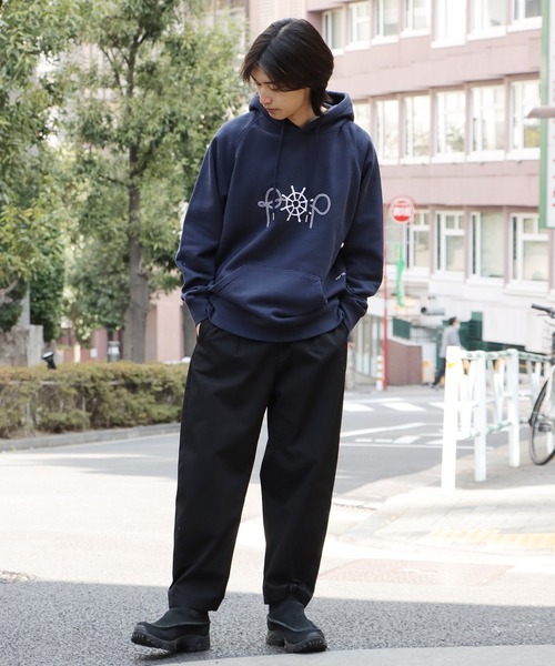 POP TRADING COMPANY（ポップトレーディングカンパニー）の「POP TRADING COMPANY/ポップトレーディングカンパニー captain embroidery hooded sweat ロゴ刺繍 フーディー（パーカー・メンズ・ネイビー・L/XL/M）」の21枚目の写真