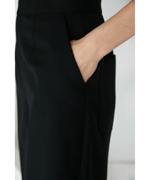 ENFOLD（エンフォルド）の「HighTwist Weave ハーフトラウザー（その他パンツ・レディース・ブラック/オフホワイト・36/38）」の6枚目の写真