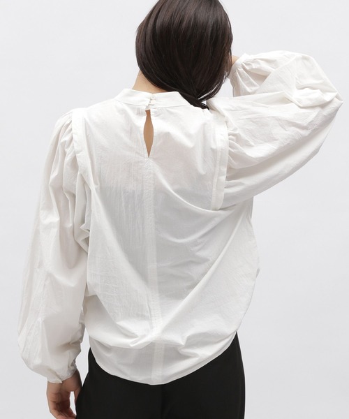 LAKOLE(ラコレ)の「ボリュームスリーブシャツ / 188327(シャツ/ブラウス・レディース・ブラック/オフホワイト・SMALL/MEDIUM)」の9枚目の写真