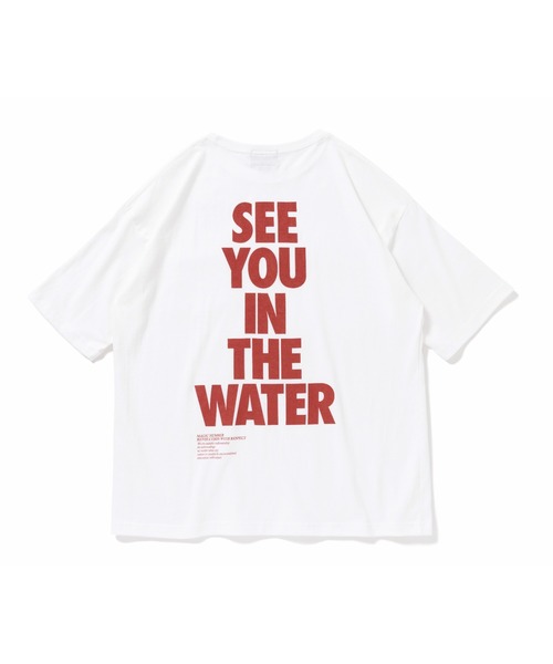 MAGIC NUMBER（マジック ナンバー）の「【MAGIC NUMBER】SEE YOU IN THE WATER S/S TEE-SHIRT（Tシャツ/カットソー・メンズ・ホワイト×ブラック/ホワイト×グレー/ホワイト×パープル/ホワイト×レッド/ブラック×ホワイト・LARGE/X-LARGE/MEDIUM）」の3枚目の写真