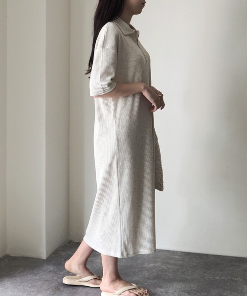 Riberry(リベリー)の「ワッフルハーフジップ半袖ワンピース(シャツワンピース・レディース・ブラック/オートミール・FREE)」の4枚目の写真