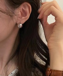 球状ピアス